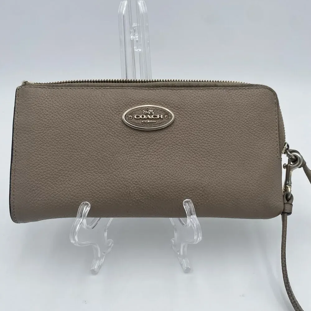 Coach Clutch Wristlet Handbag Purse Zip Around Stone Beige Leather Womens 54313